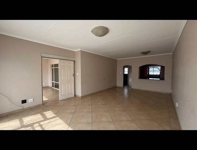 2 BEDROOM TOWNHOUSE FOR SALE IN BRACKENDOWNS